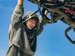 초능력을 발휘하는 이준호(2PM) & 카리스마 넘치는 이 ChaeMin & Kang HanNa, 'CASHERO' 보도 스틸 공개