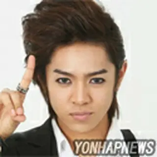 Alexander（EX UKISS）